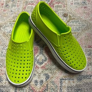 Native Jefferson Slip On Shoe - Little Kid / Big Kid Lime Green / Neon Size 2